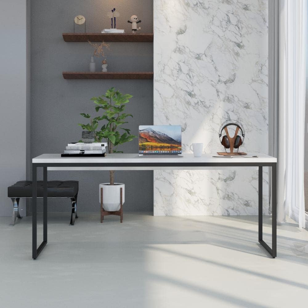 Home office com presença e espaço de sobra